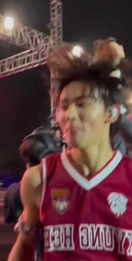 谁的鸽鸽掉落了 