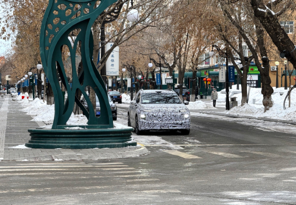 一汽大众全新纯电SUV谍照曝光 在大众2026年“在中国，为中国”战略布局里，一