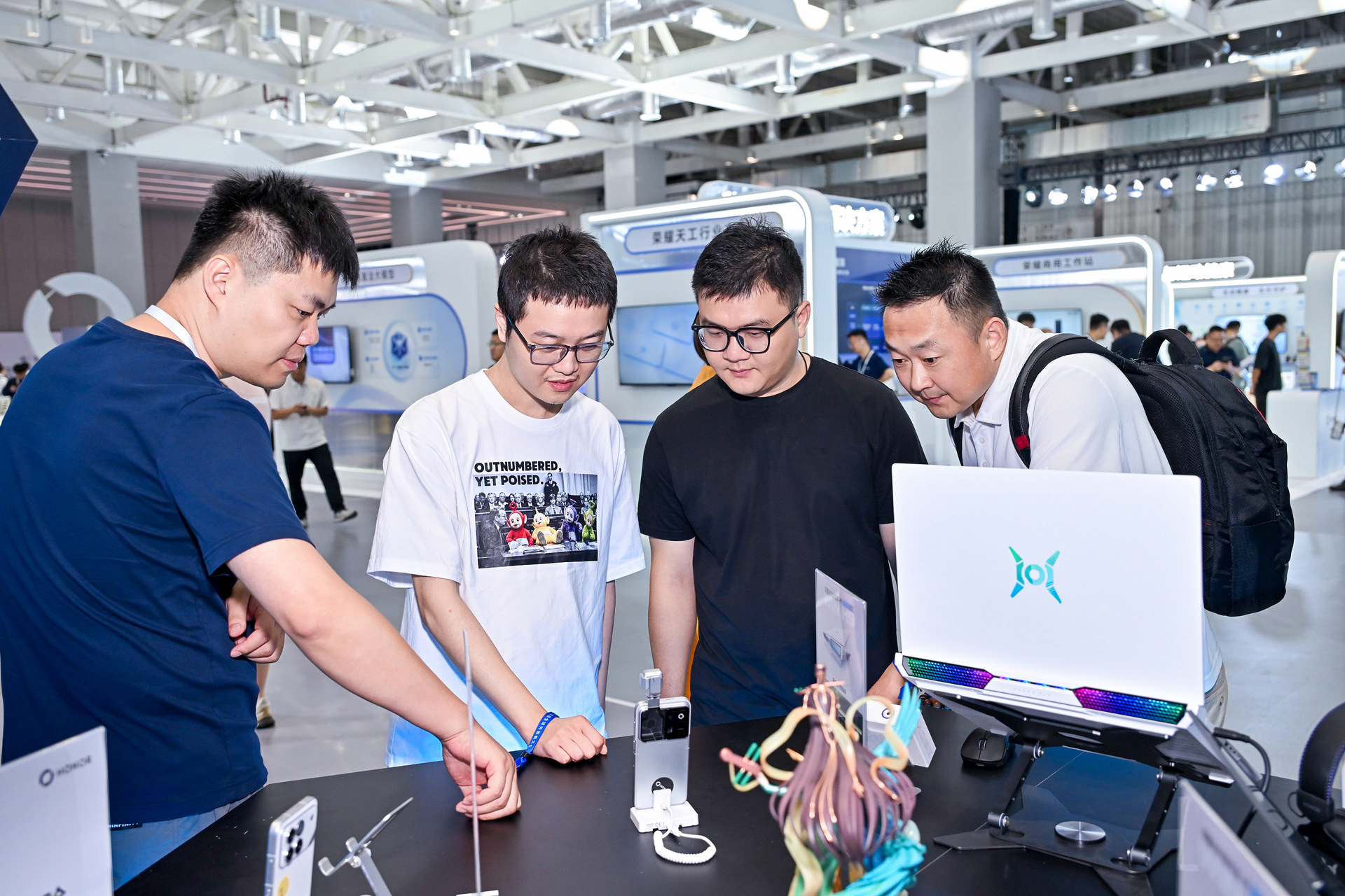 2026荣耀全球开发者大会游戏体验区，发现了几个超好用的功能，简直是线下聚会神器