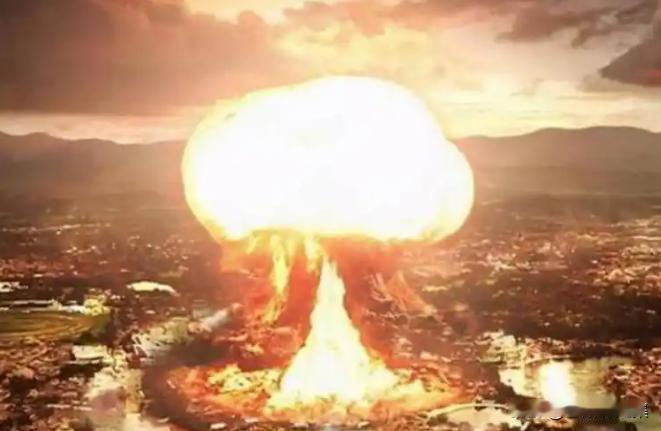 日本专家：投降不是因为美国的原子弹，而是因为苏联发的1个公告。所有人都以为，当年