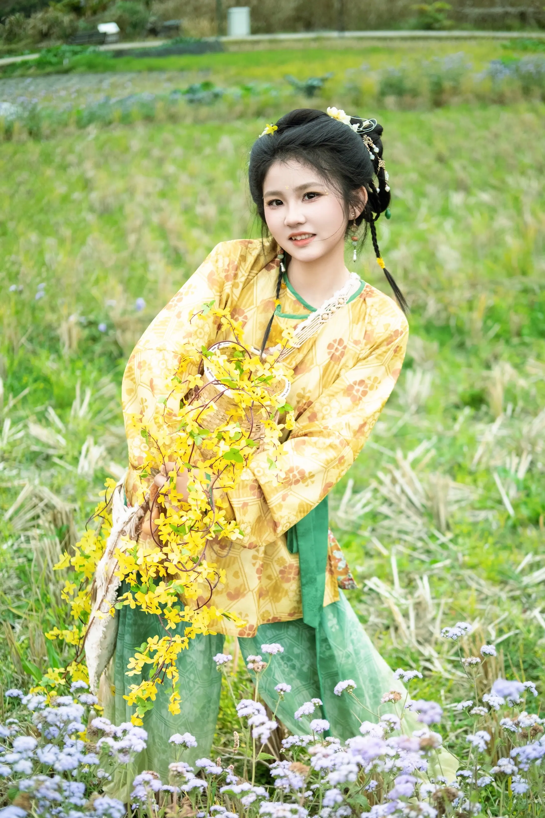 立春。东风解冻，万物始新