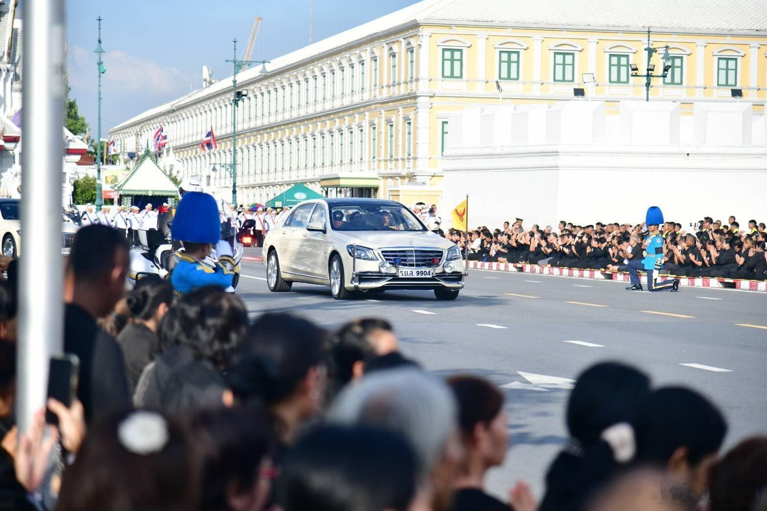 王室成员去红十字会朱拉隆功医院接灵的照片补图泰国公主帕查拉吉迪雅帕逝世
