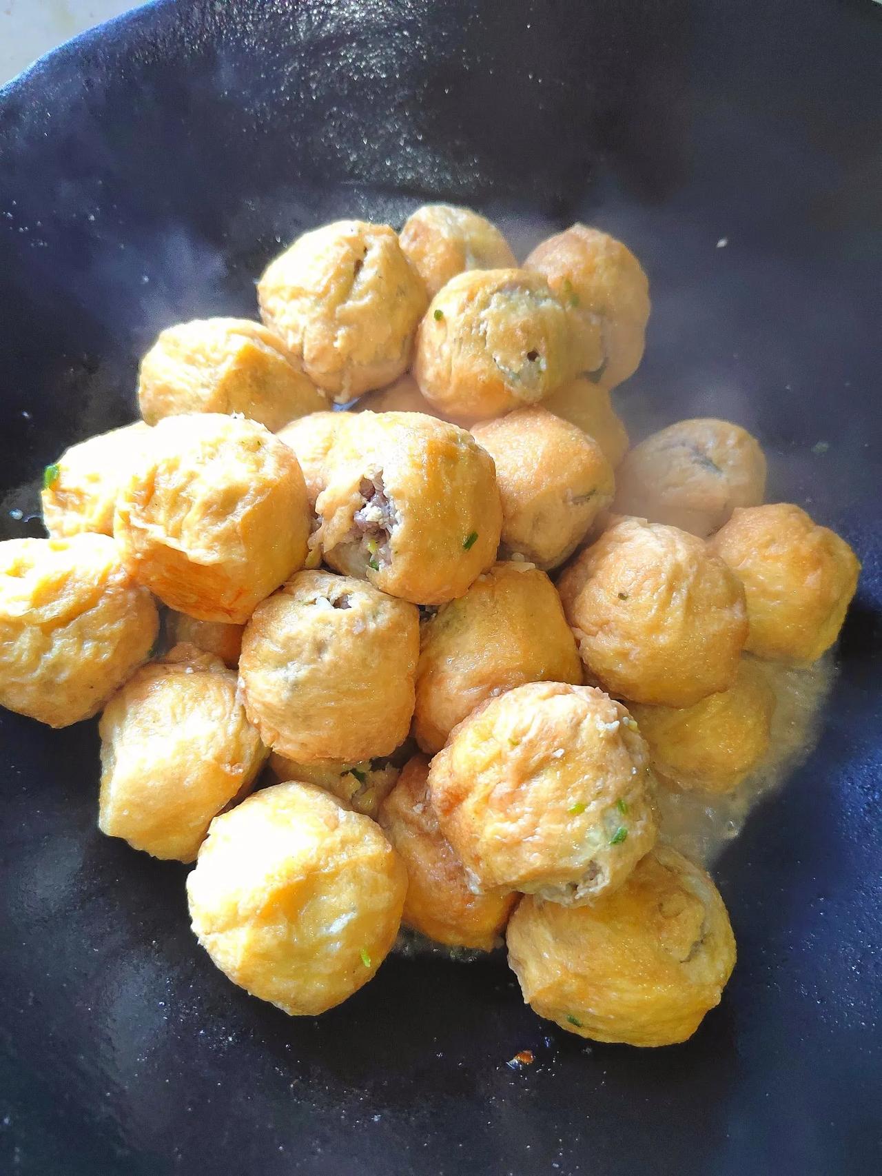 说出一个菜名证明你是哪里人你家乡最出名的菜是什么菜？菜名远扬名震八方！