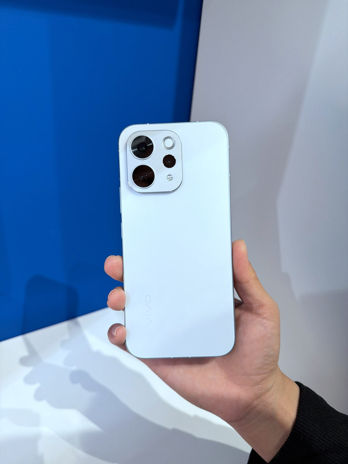 vivoS50拍出恋综电影感内娱有星光大赏，俺们数码也有自己的“星光大赏”说实话