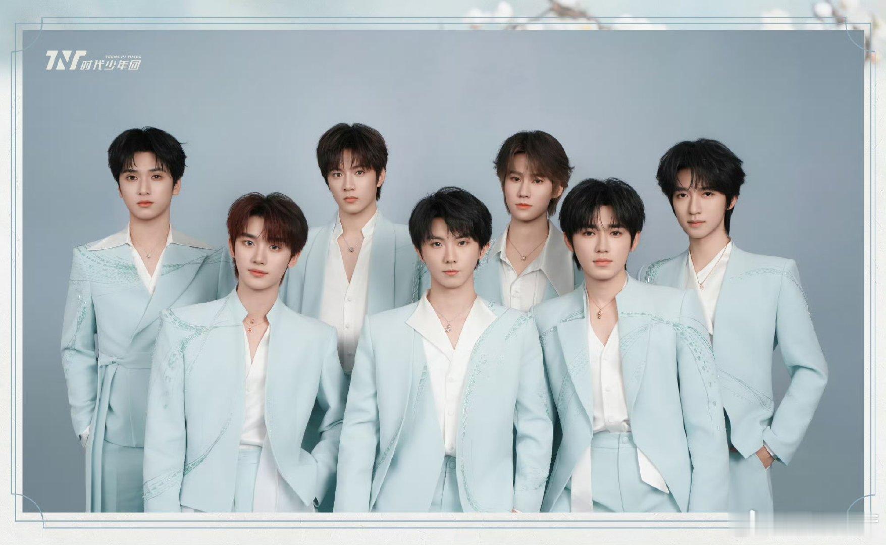 时代峰峻离倒闭越来越远了养成系的魔力就是永远有少年在成长，永远有新惊喜，时代峰峻