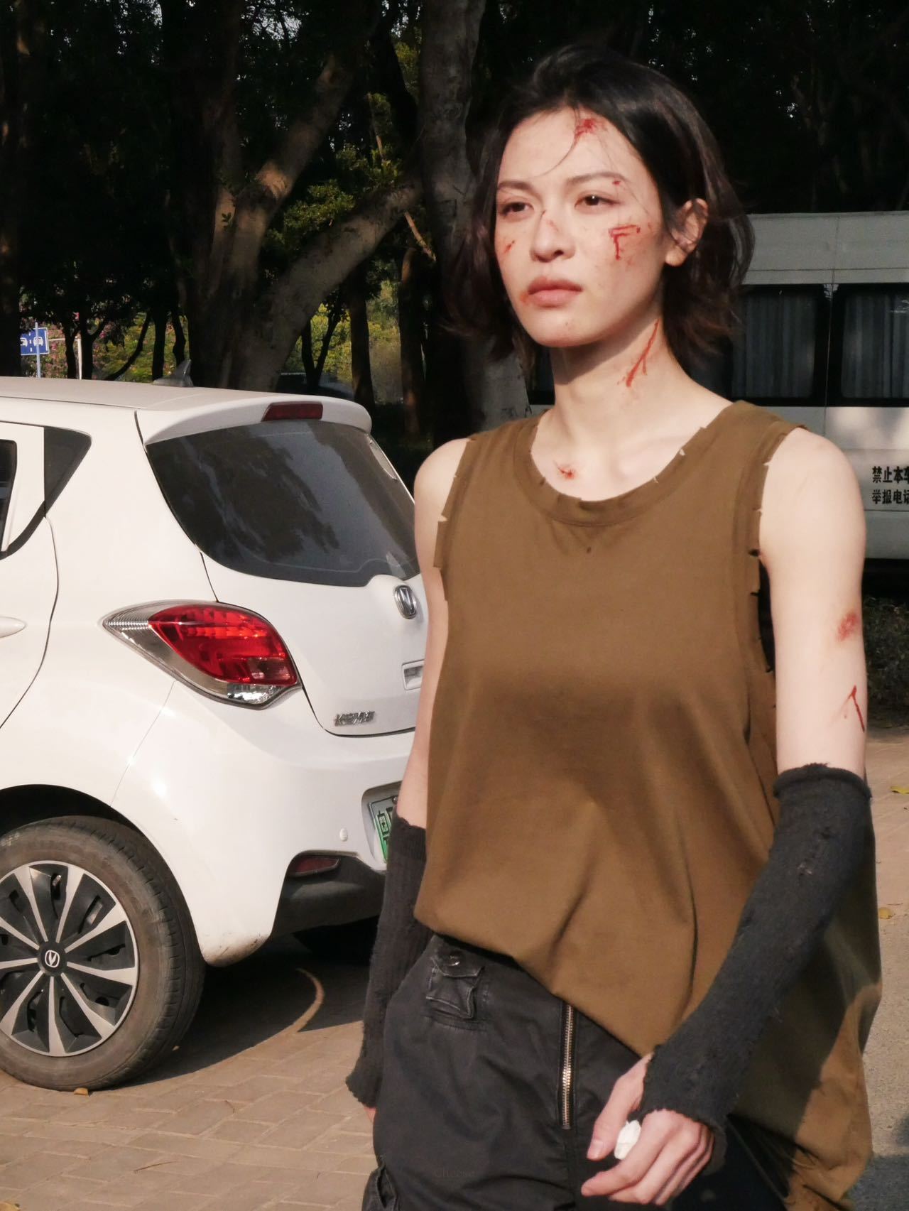 我想象中的末世文女主就是钟楚曦这样的，太帅了。。无限流+钟姐完全是本人诱捕器燥候