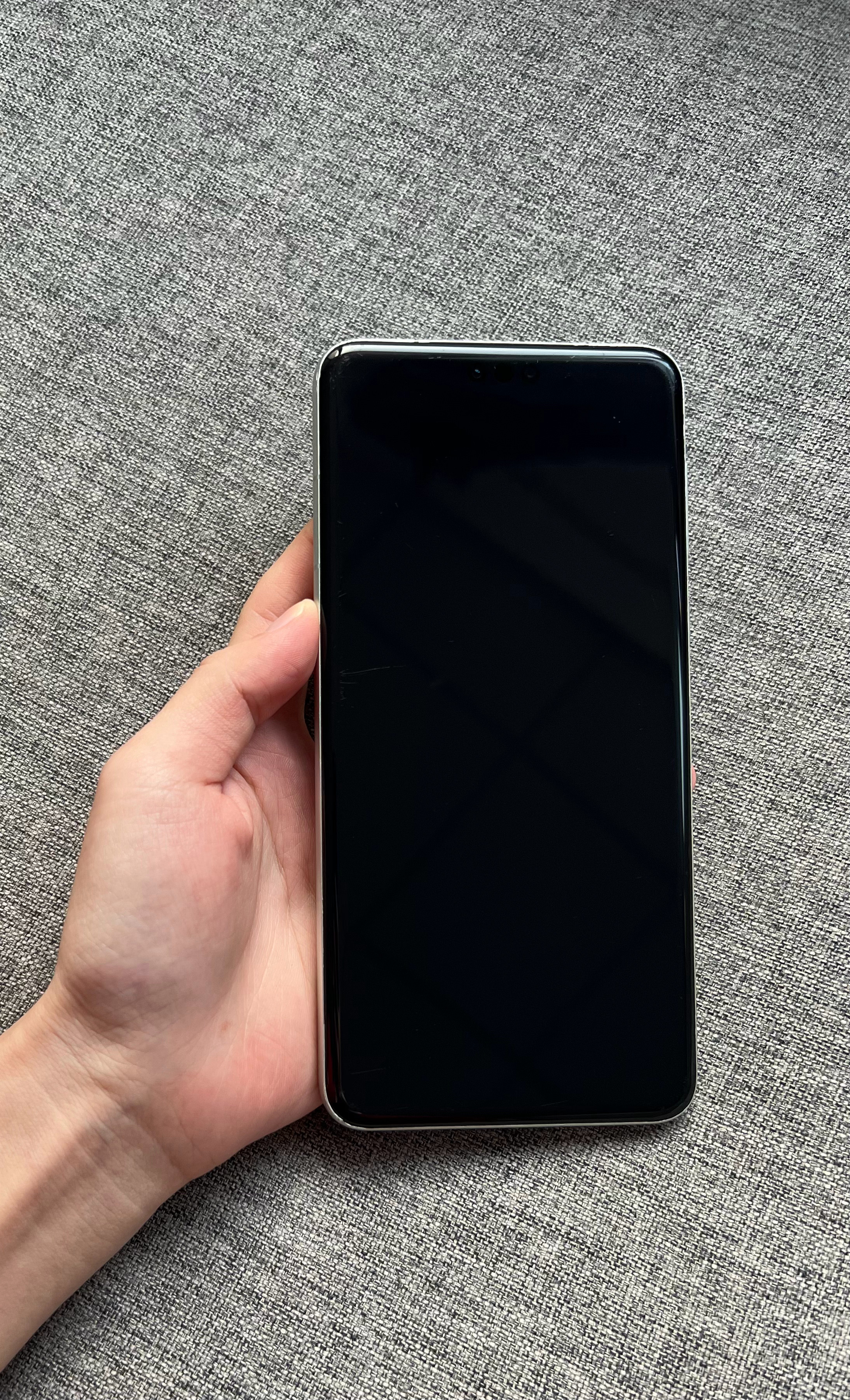 成色差特价，华为Mate60 Pro  12+1TB 白沙银，屏幕划痕，外壳磕碰