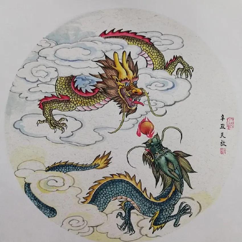 《双龙戏珠》
 原创
云渊双蟒卷霞霓，
共逐灵珠映碧溪。
吐雾腾霖滋万里，
千秋