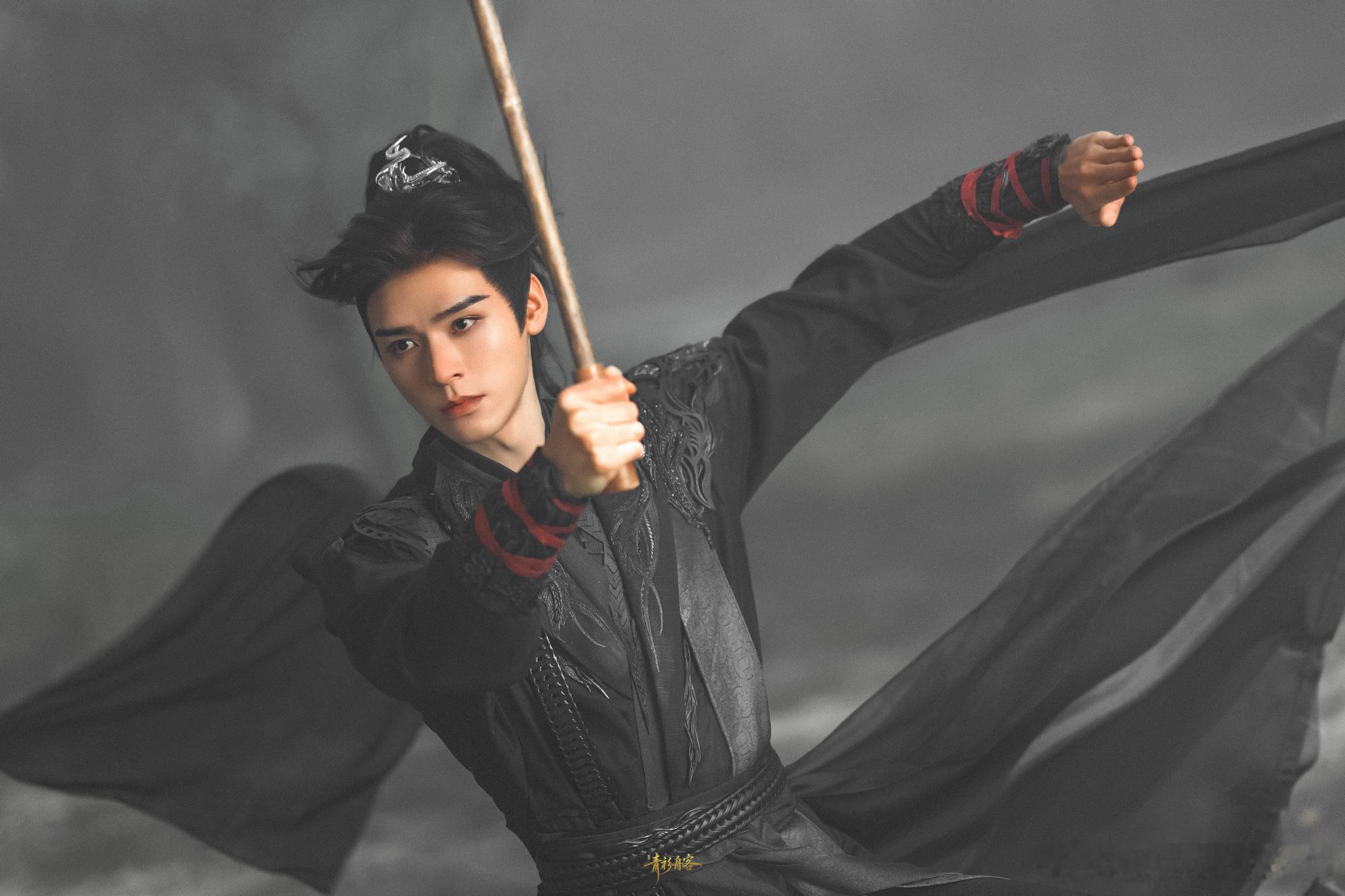 龚俊[超话] gj龚俊苏暮雨 gj龚俊 暗河传 你在迷雾森林,轻点晚灯光,透入浪