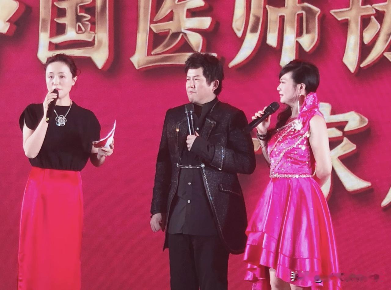 《火柴天堂》歌手熊天平说：“朱媛媛和我媳妇杨洋是亲戚，她走了，我们心里格外难受。