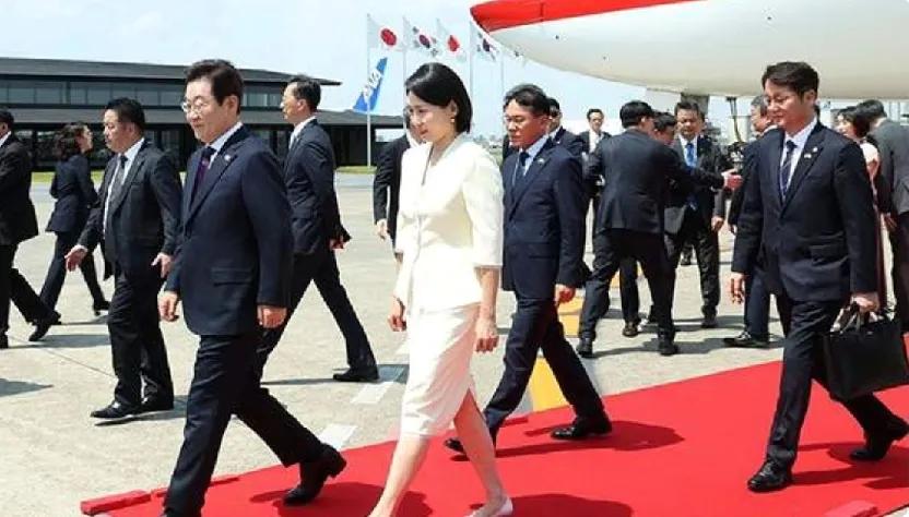 李在明有意思了，派特使访华的同时，本人已经到达日本了，李在明将访问完日本后直飞美