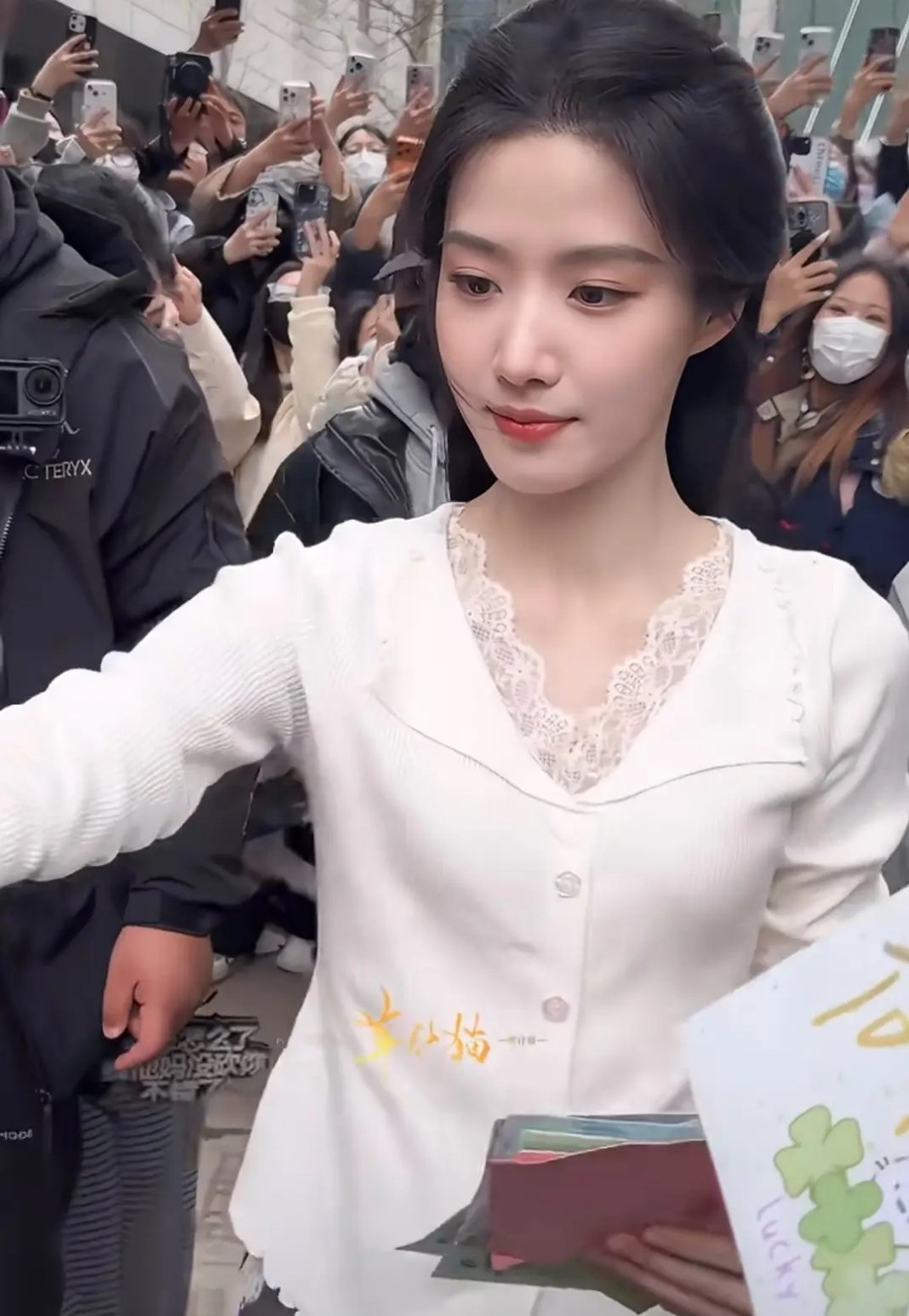 卢昱晓南衣好美 