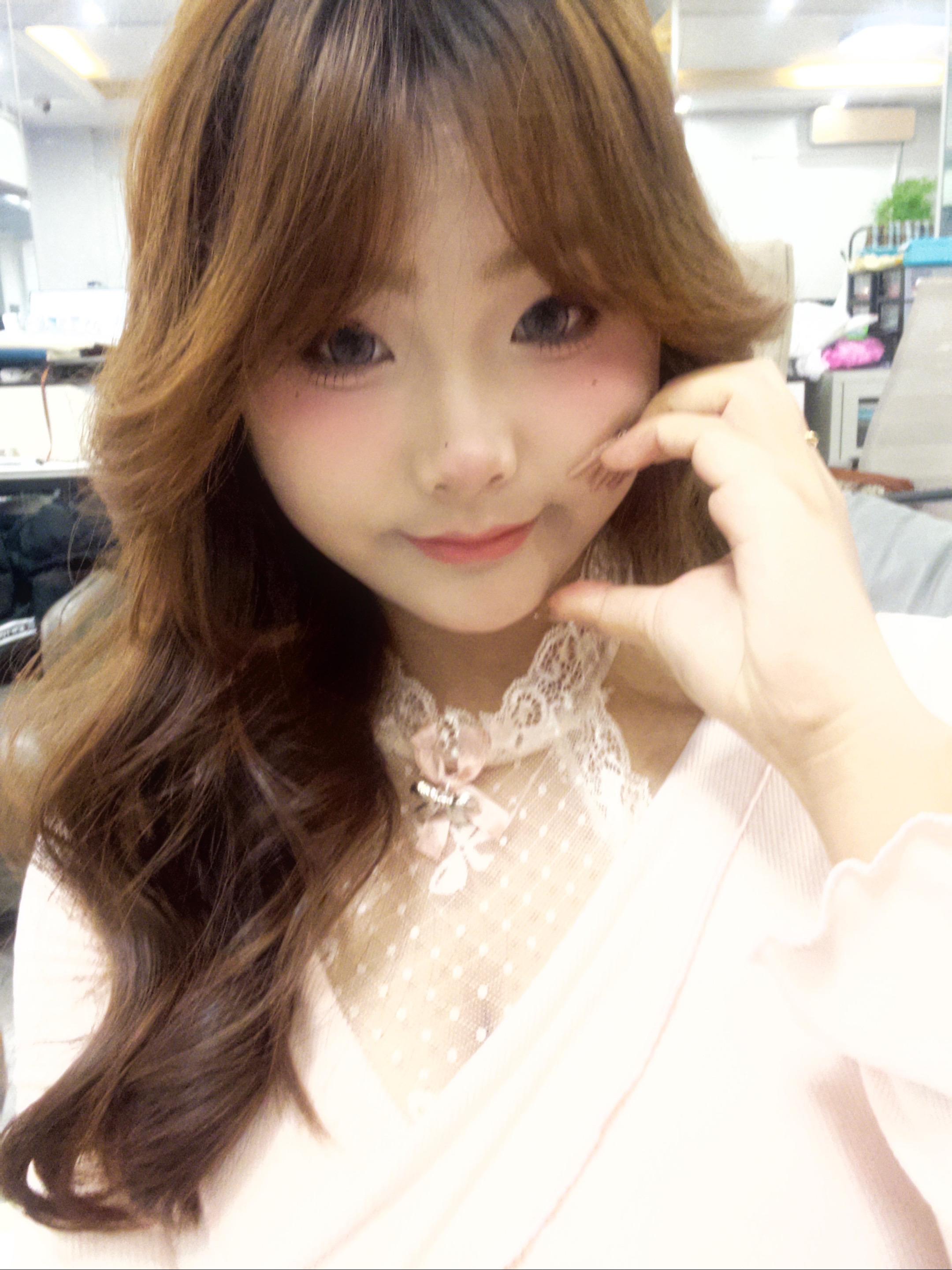 我化了妆好美，你脱了裤子依旧像小孩