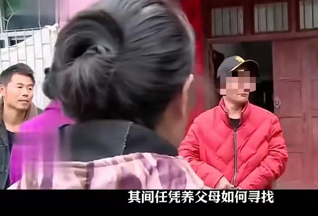 只因向养父母要钱被拒，养子偷走家里 5万存款消失20年！如今，养子患病，生活不能