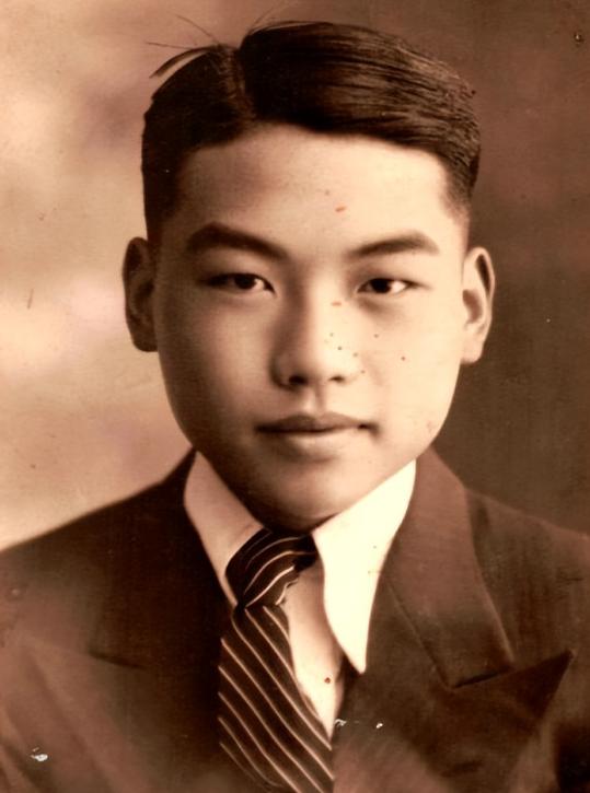 1949年，熊向晖见到周总理后，问出多年的疑惑：＂胡宗南当年知道我的身份，怎么就