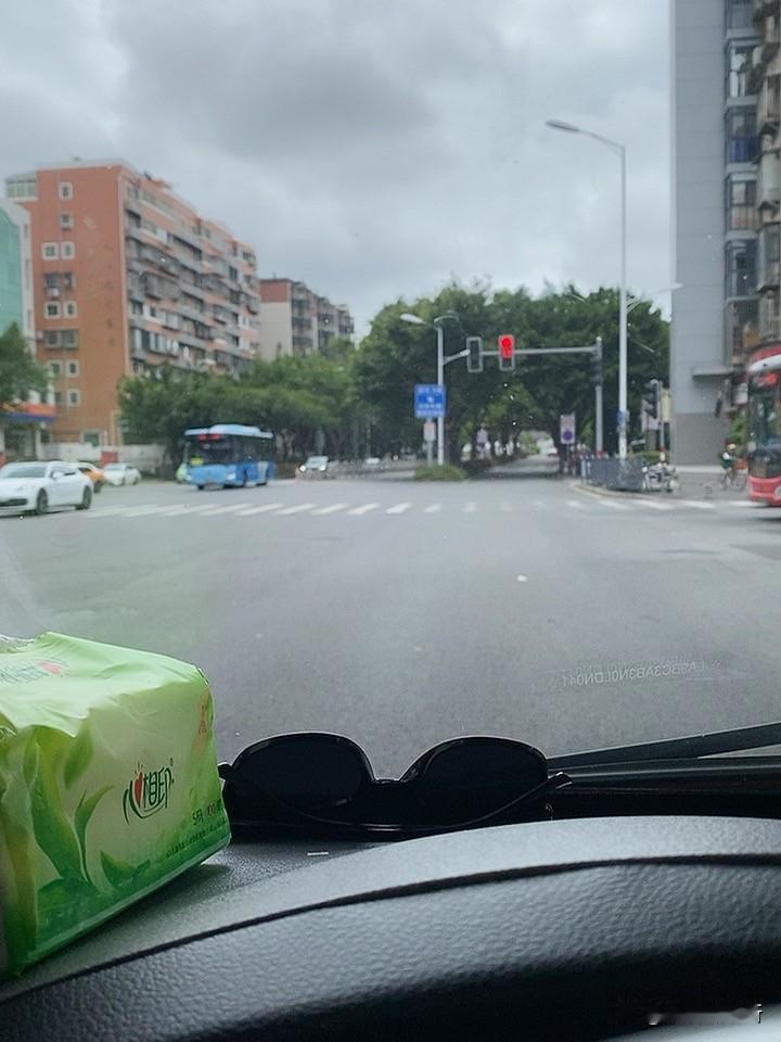 为什么古代夫妻身边会有丫鬟伺候? 过分的善良会怎么样 武侠电影是否已失去市场 《
