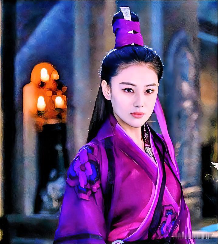 说起高冷狠毒的女人，最先想到的是李莫愁，金庸笔下的“赤练仙子”。

李莫愁容貌秀