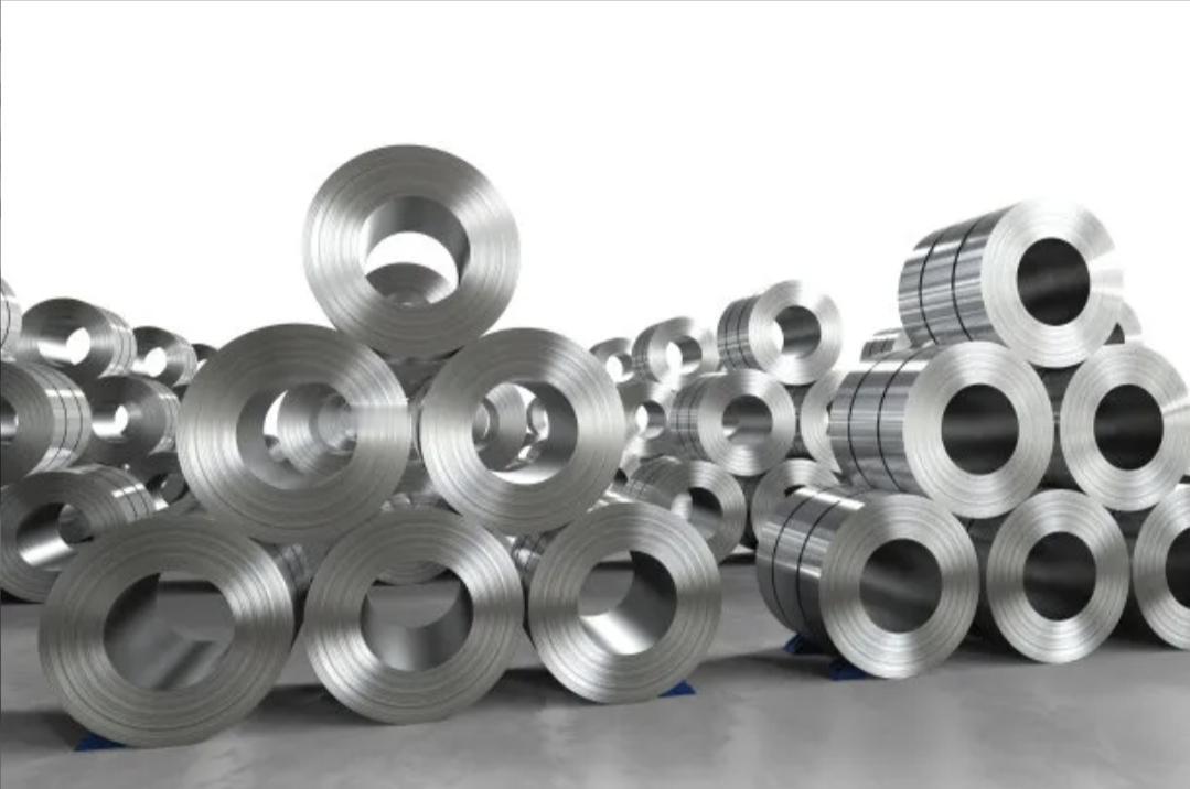 据摩根士丹利最新预测，全球铝市场将在2026年陷入供应短缺。
大家觉得今晚夜盘沪