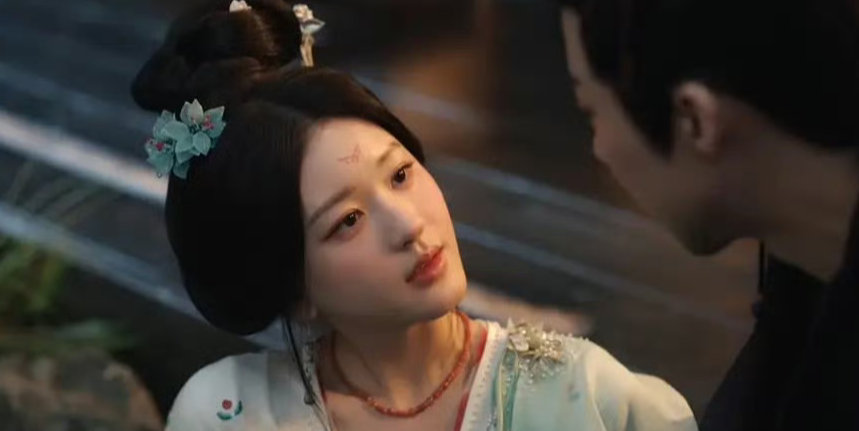 看了《珠帘玉幕》的预告，觉得这时候的女主还是挺正常的 ​​​