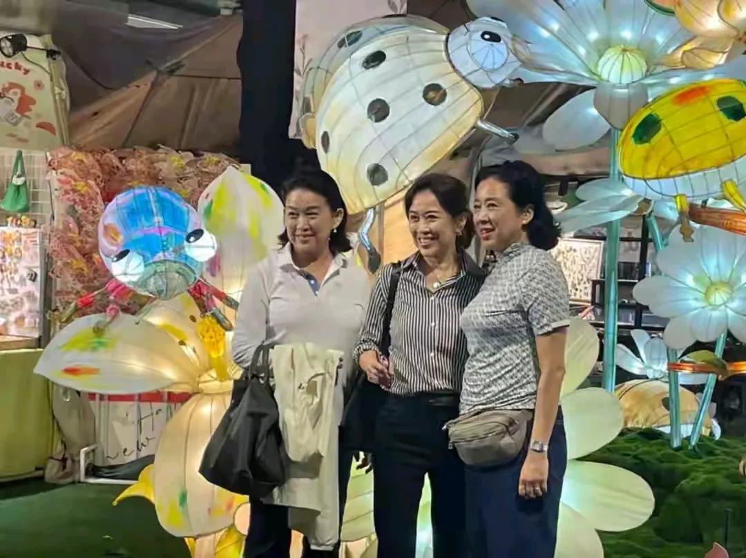 67岁身材还这么匀称[玫瑰]