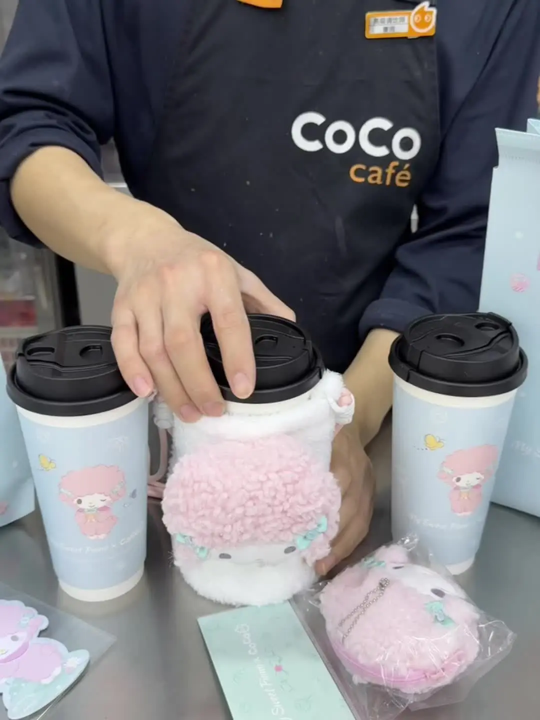 Coco三丽鸥联名小羊 毛绒包耶  好可爱！