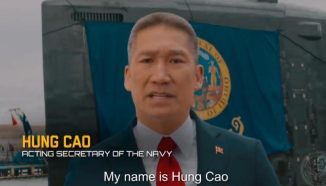 特朗普发了条社媒，说要提名一个"真正的战士"当下一任海军部长。名字一出来，不少人