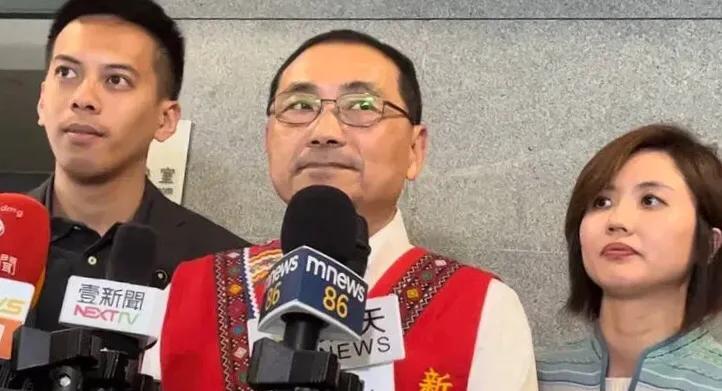 民众党团总召黄国昌有点大言不惭，说2026要攻下新北市长，侯友宜面对记者提问，不