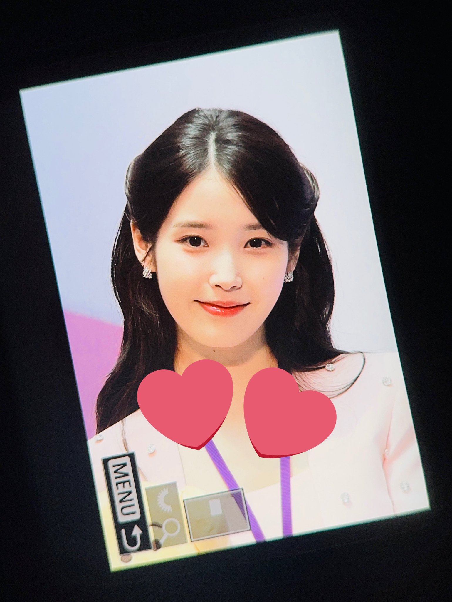 IU[超话]  🐥IU青龙视后 250725 IU 仁川机场海关宣传大使委任仪