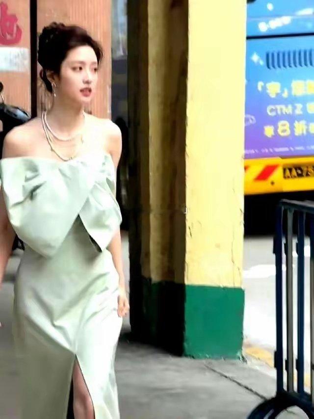 都说徐若晗好会营业好会拍照！！！ ​​​