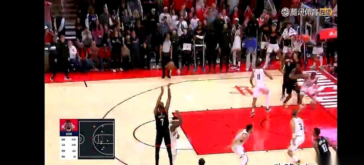 杜兰特这球，真叫杀人诛心。
我跟你说，这剧本，有时候比电影还邪门。
昨天，布克，