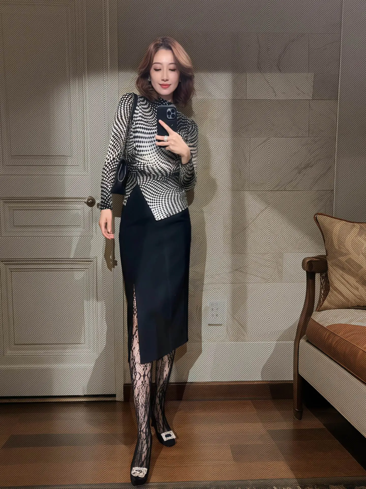 爱着你像心跳难触摸