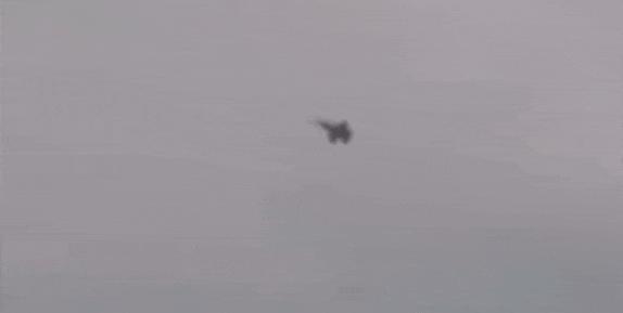 伊朗这次真厉害，直接击落美军主力战机！面对铁证，美国依旧“嘴硬”
 
轰隆一声巨