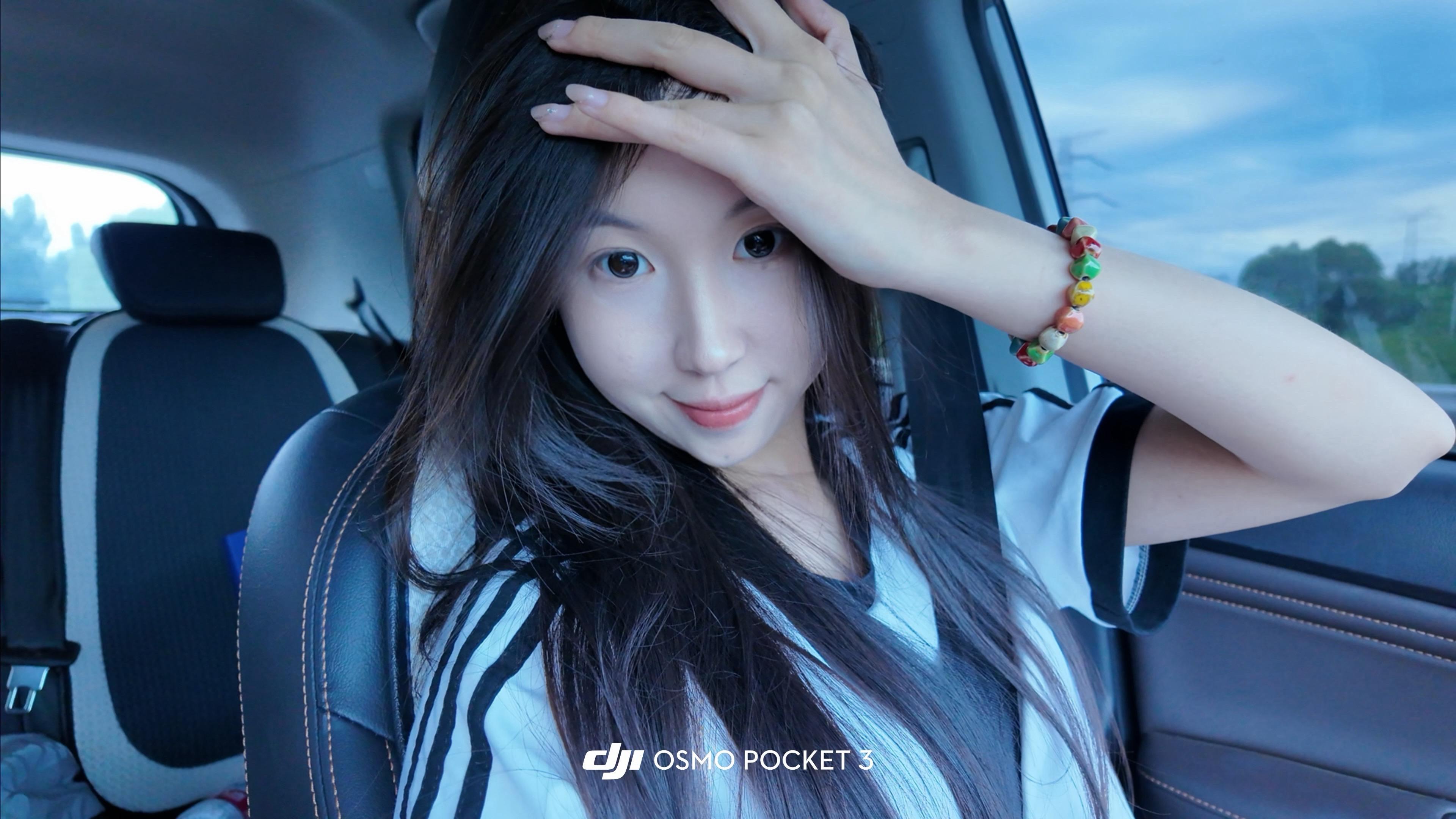 我拼了命才有了妈妈这个身份 而其他人 只是一瞬间 就有了新身份 这个世...