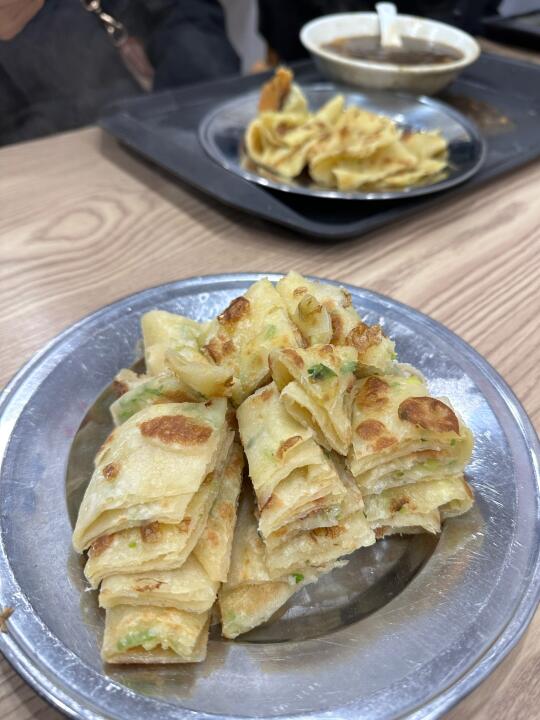 许昌！！！！早上5:00！！！下高铁的第一顿！！！😱