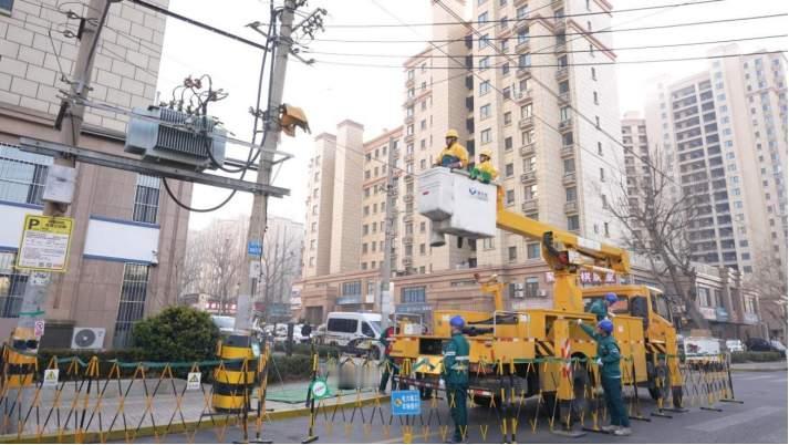 青岛海云庵糖球会重磅回归！500年庙会暗藏电力黑科技，今年糖球更甜灯更亮，现场体