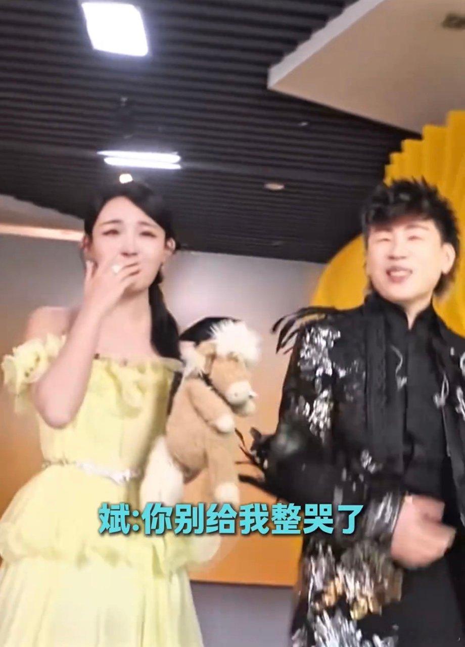 胡彦斌让李莎旻子哭李莎旻子说我有歌王了歌手2026 歌手2026现场破防瞬间！胡