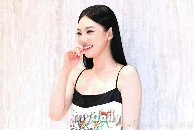 一想到这样的人都要称帝就觉得好心酸 
