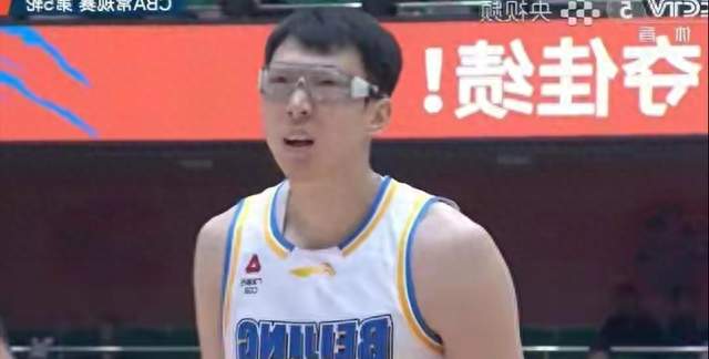 五连胜的北京真没人治得了吗？周琦罚球九中三，替补席藏不住雷