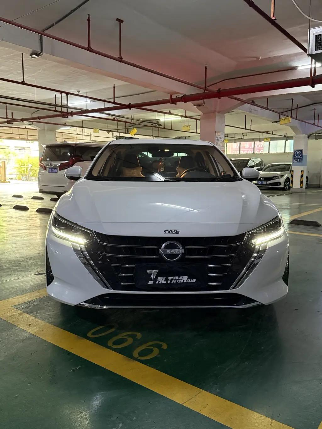 同价位新车低配和二手高配怎么选？核心就看预算+需求——这俩变量直接决定“踩坑概率