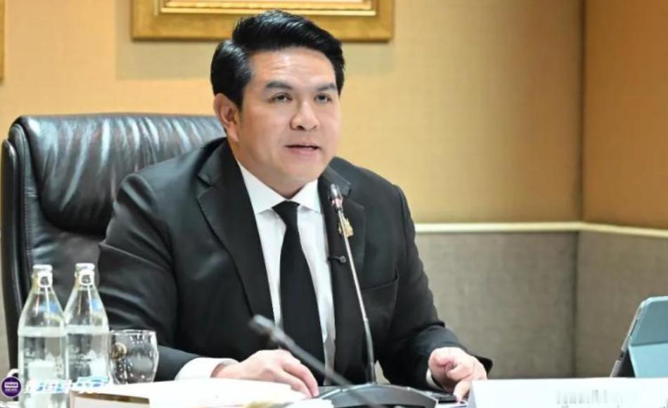 中国驻泰使馆发个安全预警提醒同胞，泰旅游部长素拉萨坐不住了，急忙甩出“真心旅游就