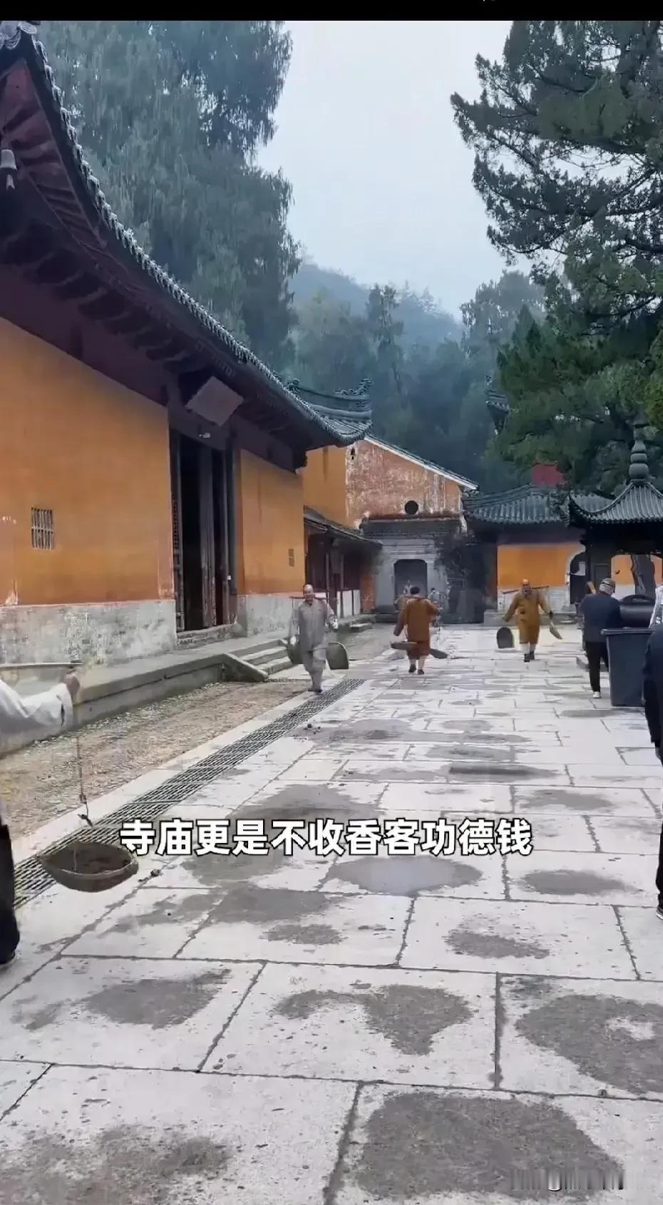 我国有一座寺院，国清寺不收门票，斋饭只要2元，不收香火钱。而且僧还下地种粮，种菜