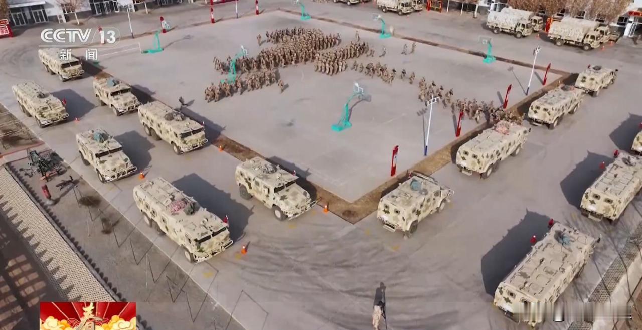 国产轮式装甲运兵车，一步步完善，对于部队运输来说，作用非常明显