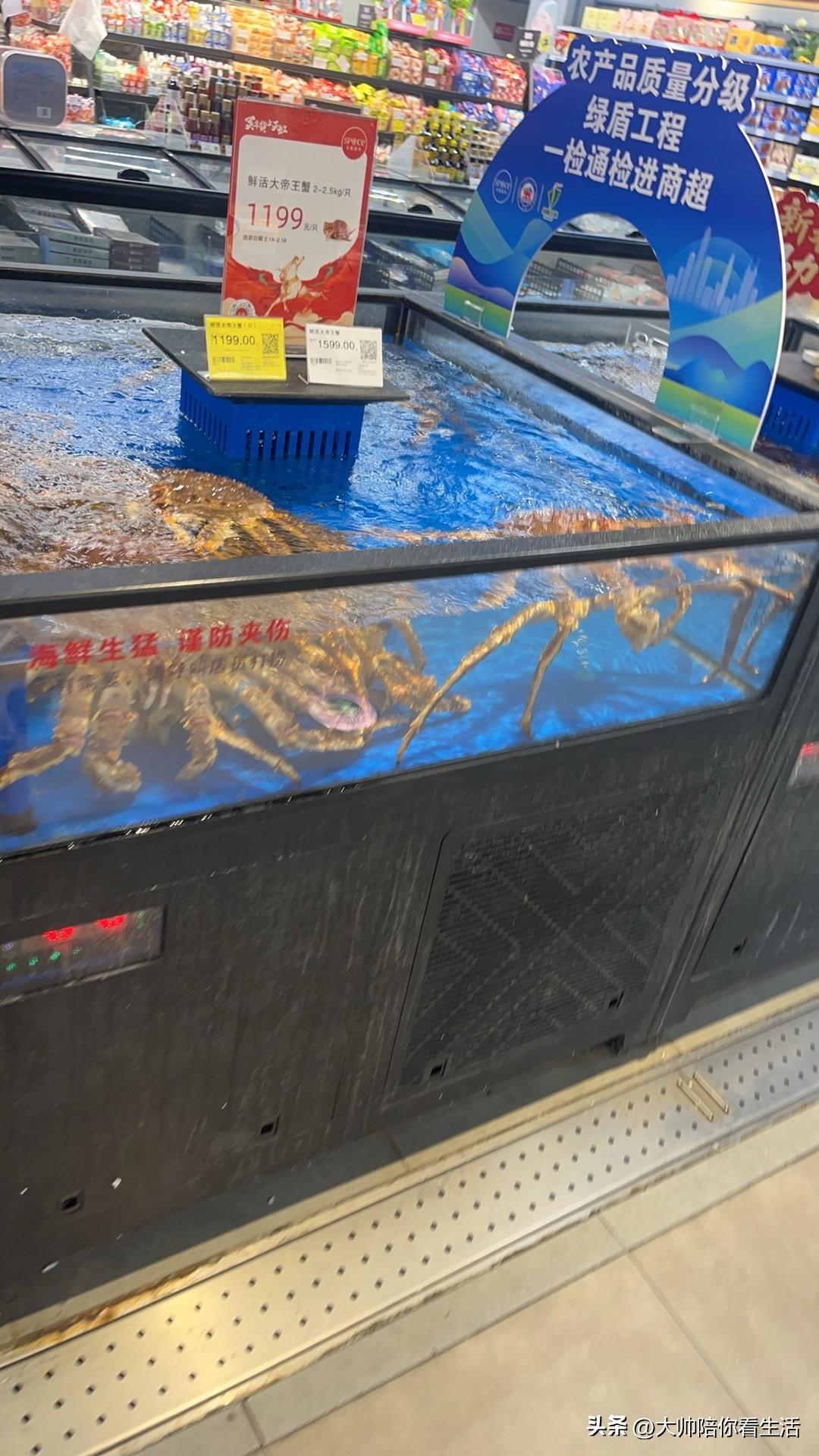 太有用了，而且是绝境里唯一能救命的东西。

物质决定下限，精神决定上限。
物质没