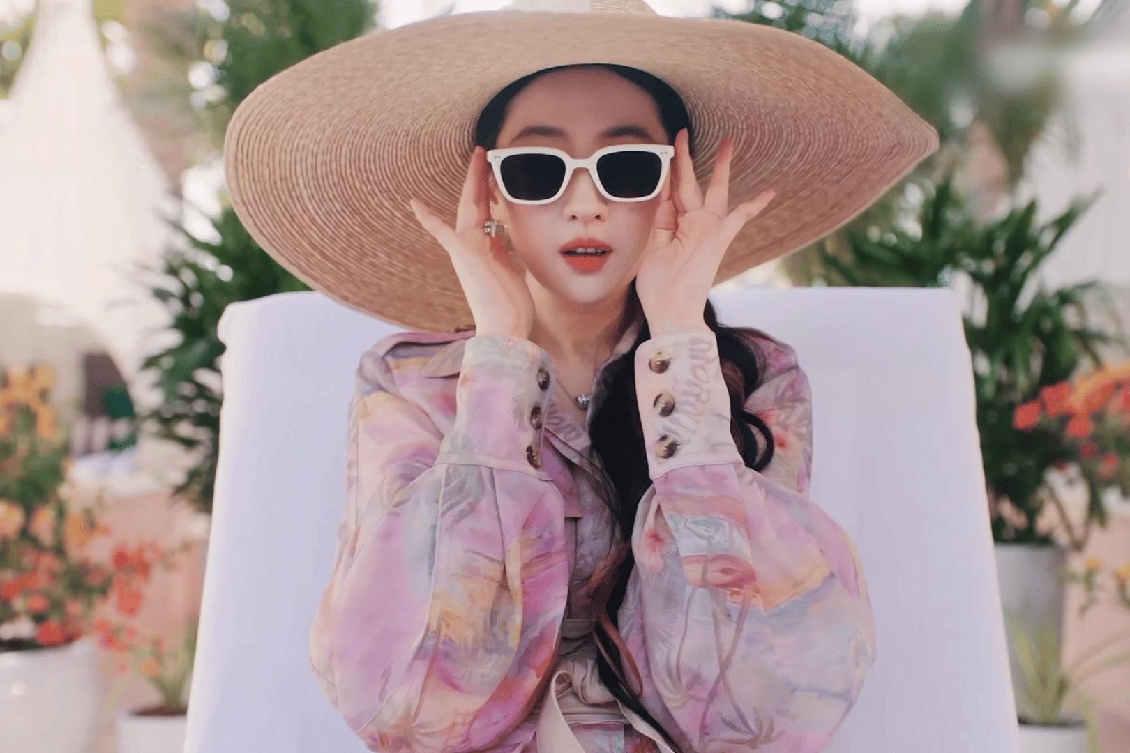 偶遇素颜的刘亦菲我离去阿布扎比度假就差一个刘亦菲了