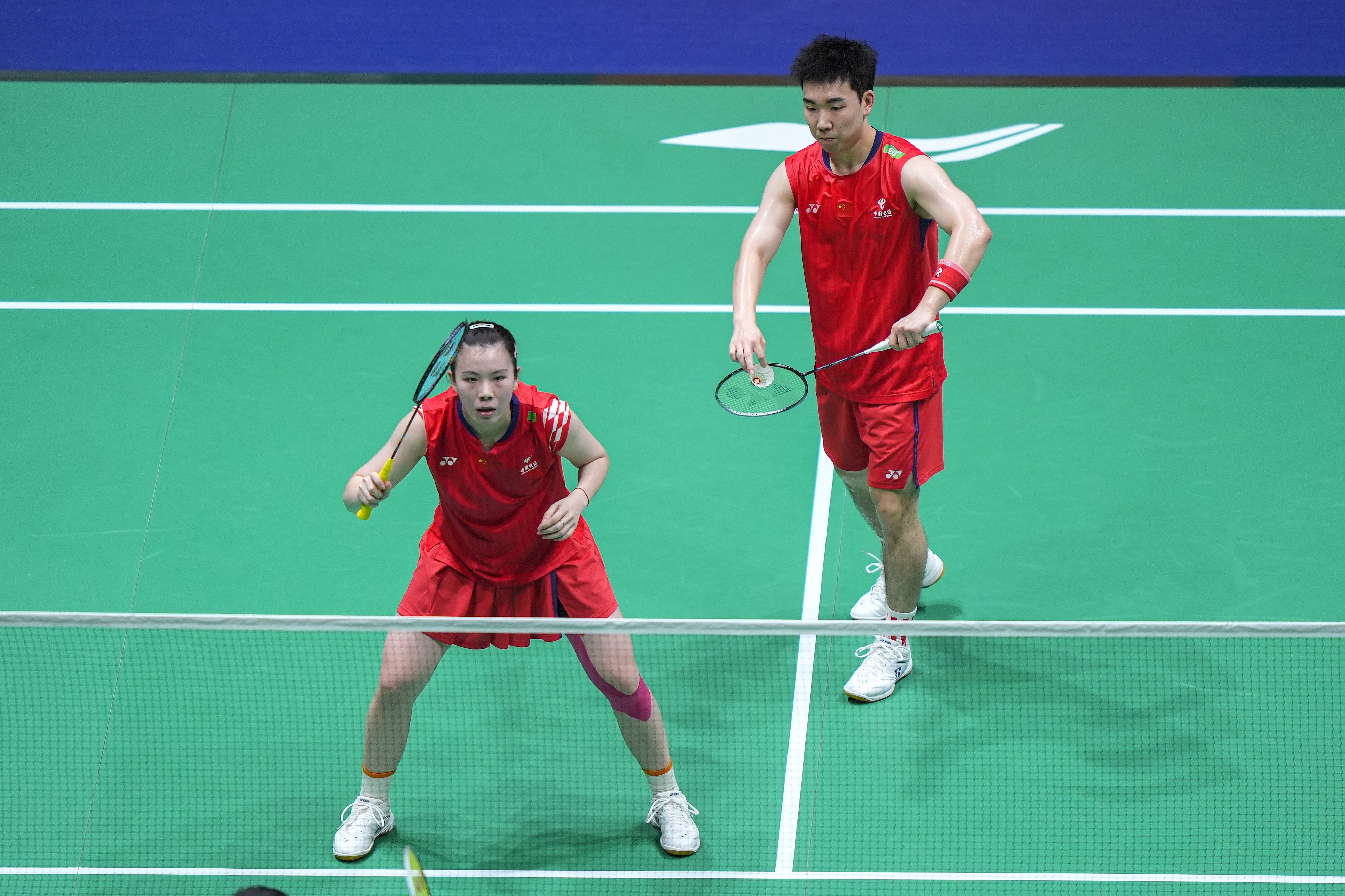 郭新娃/陈芳卉🇨🇳 21-11、17-21、16-21 🇮🇩西亚纳维/马