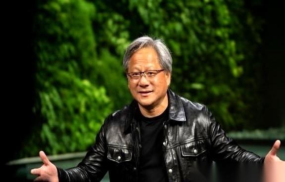 这事儿最有意思的地方在哪？
英伟达几万颗芯片，热乎乎地在仓库里码得整整齐齐，就等