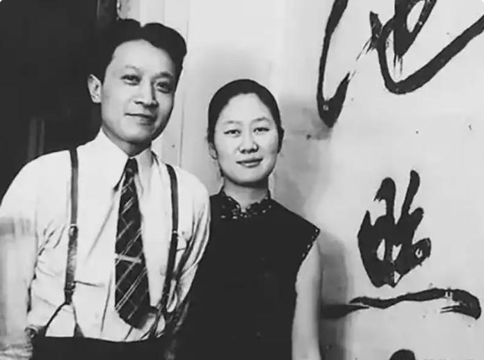 1933年，钱钟书倾心燕大才女赵萝蕤，可赵萝蕤压根没有动心，反倒看上了当时身无分