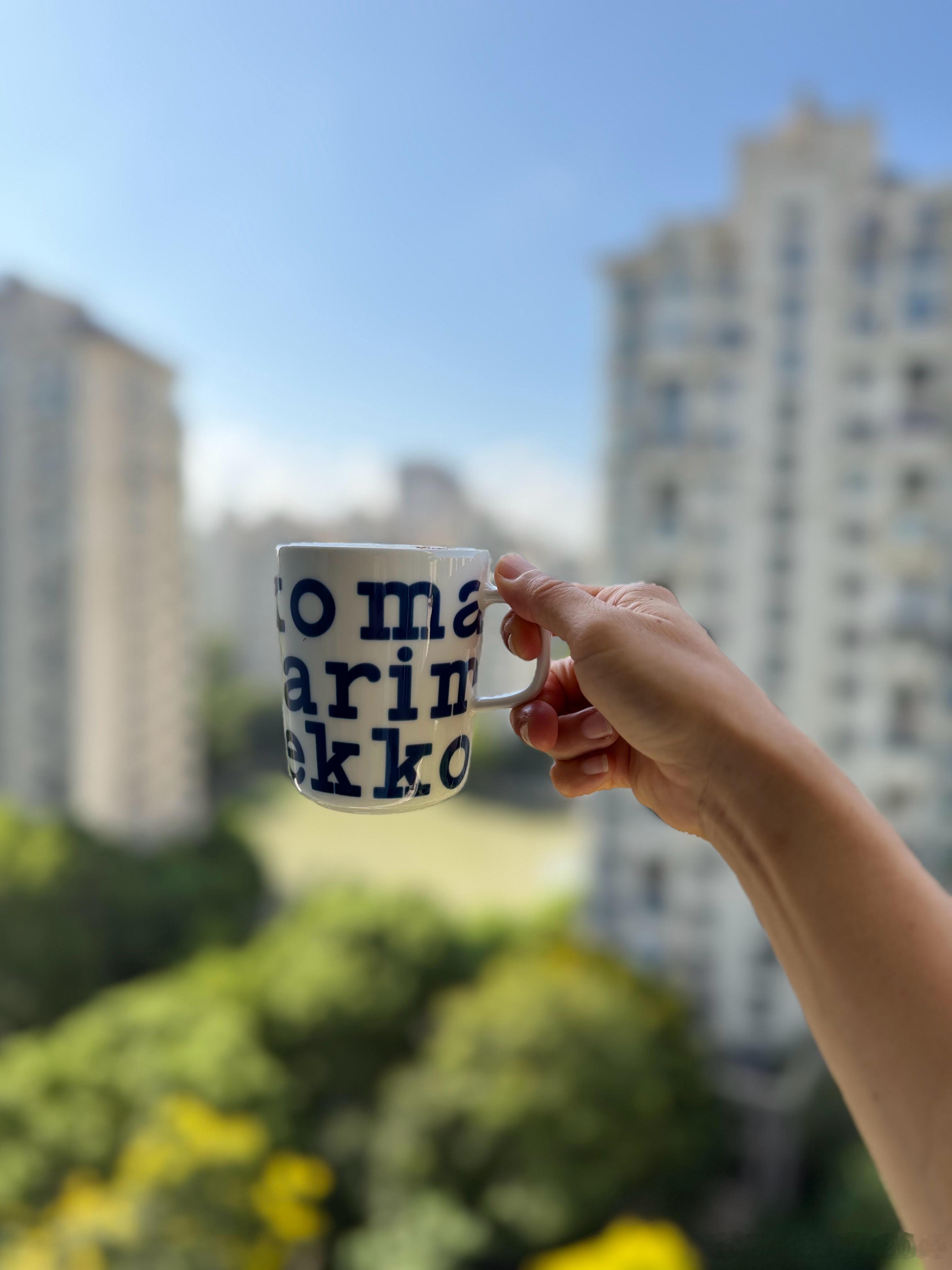 看简单的风景蓝天白云三米简园用简单的杯子白底蓝字marimekko吃简单的食物面