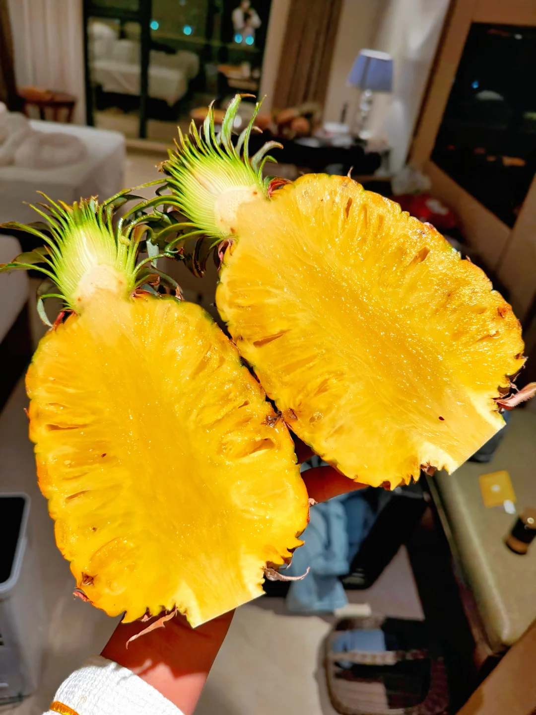 深夜福利，树上自然熟凤梨17.9💰一箱包邮！