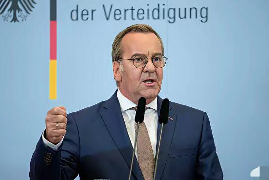 德国防长硬刚特朗普！3月16日，德国国防部长皮斯托里乌斯在柏林发布会上，就美国拉